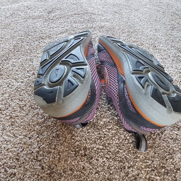 Altra Paradigm 3 women's size 11 used - Picture 2 of 5